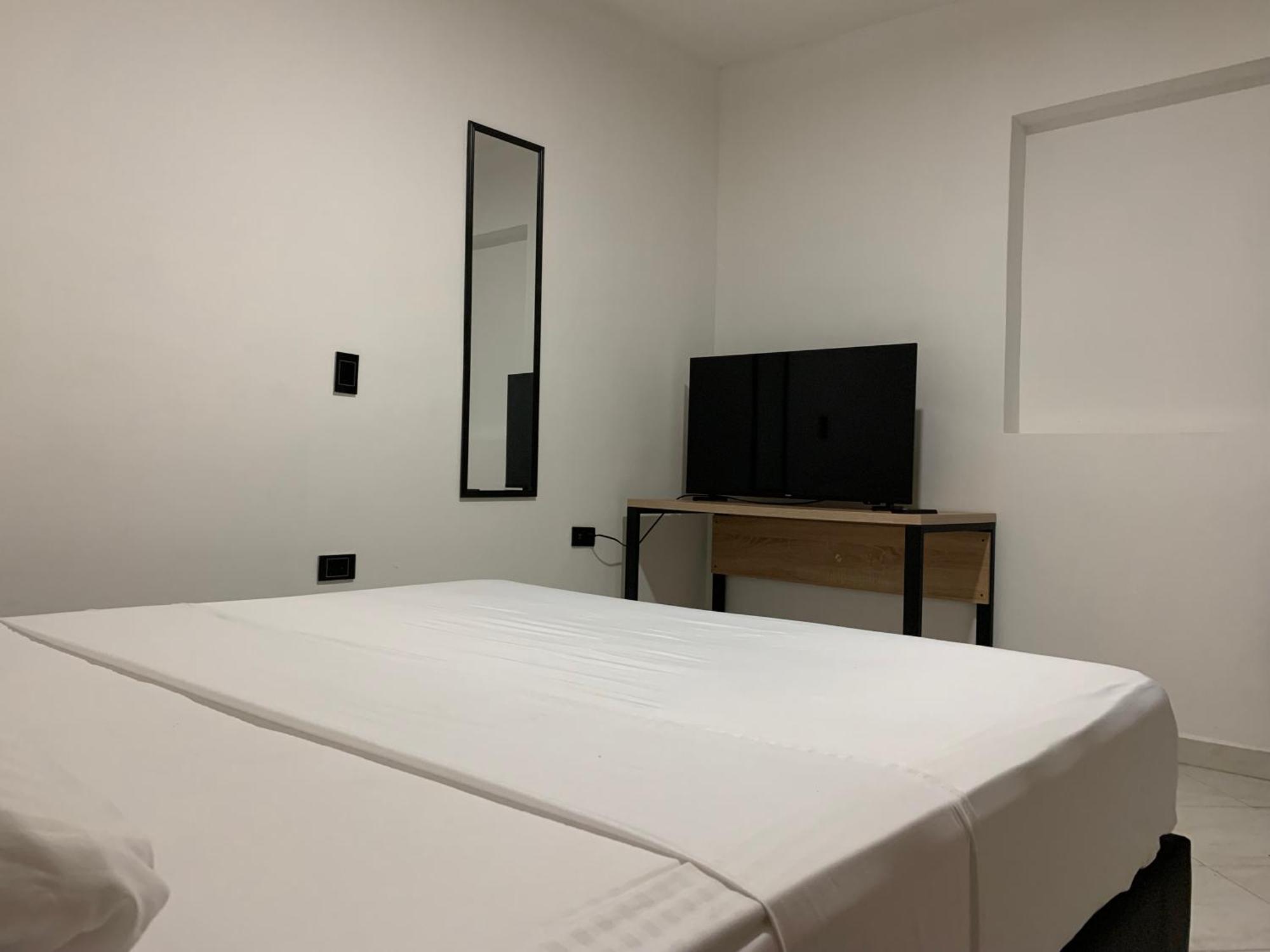 La Familia Hostel - Manila Μεντεγίν Δωμάτιο φωτογραφία